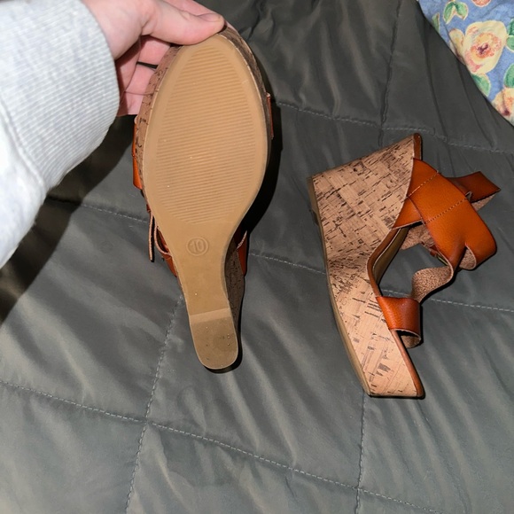 BRAND NEW MASSIMO WEDGES SZ 10 - Picture 3 of 4